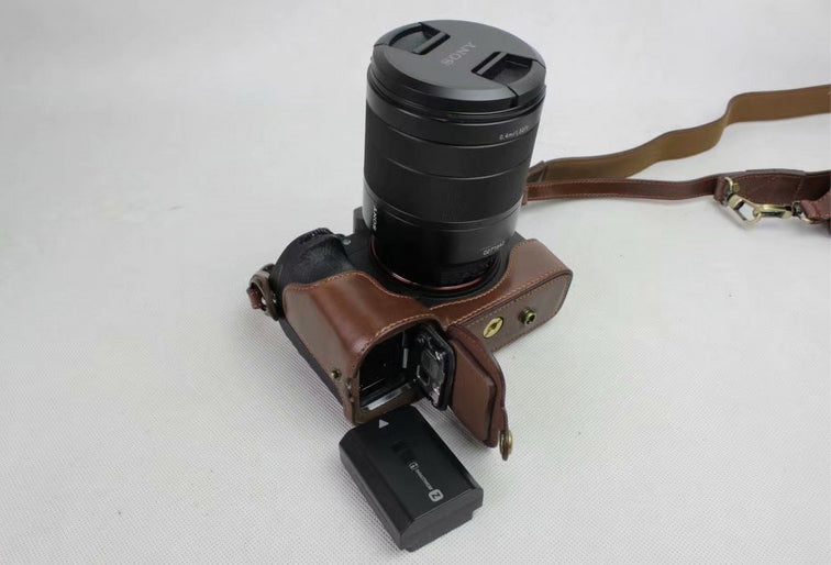 PU Leather Protection Case Bag + Strap + Camera Lens Bag for Sony ILCE-9 / A9 / A7RM3 A7RIII - Coffee