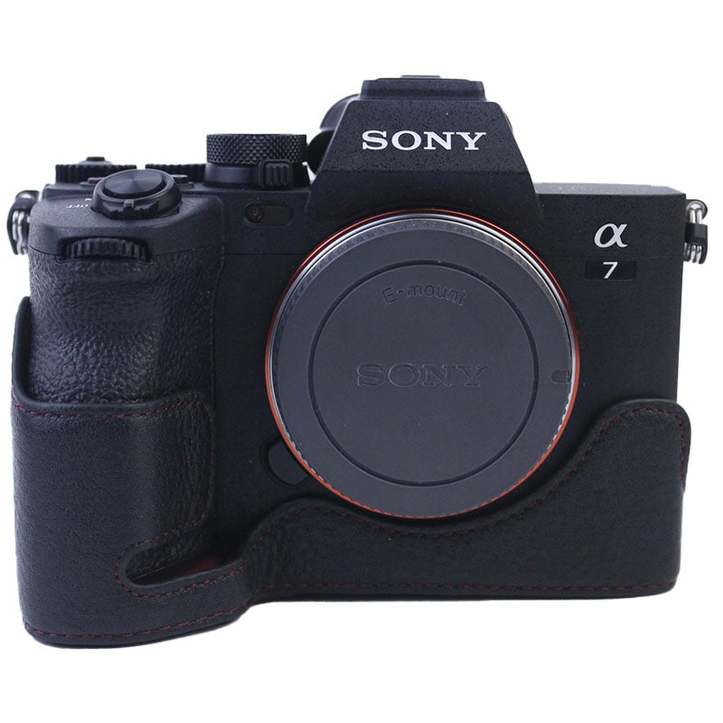 Uniqkart for Sony A7M4 / A1 / A7S III / A7S3 / A7R5 Shockproof Camera Cover Genuine Leather Camera Bottom Case Protective Sleeve - Black