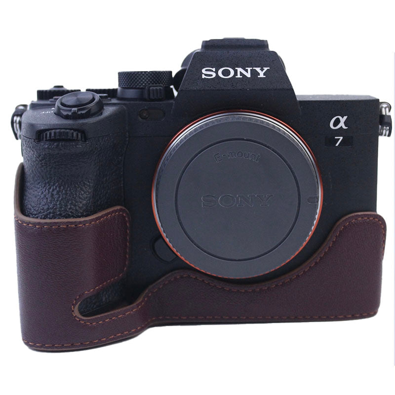Uniqkart for Sony A7M4 / A1 / A7S III / A7S3 / A7R5 Shockproof Camera Cover Genuine Leather Camera Bottom Case Protective Sleeve - Wine Red