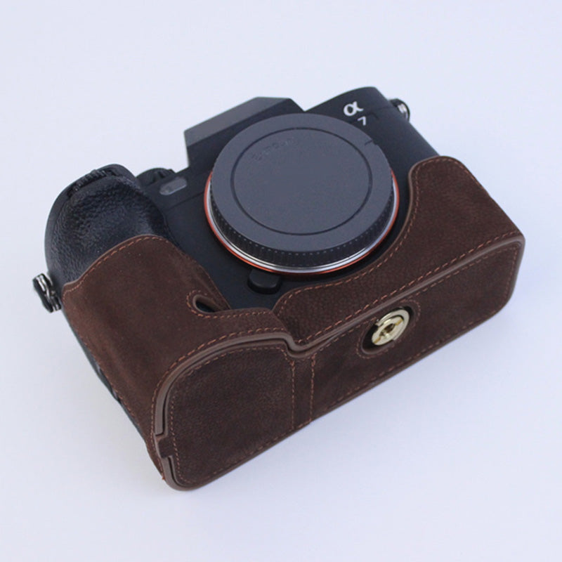 Uniqkart for Sony A7M4  /  A1  /  A7S III  /  A7S3  /  A7R5 Shockproof Camera Cover Genuine Leather Camera Bottom Case Protective Sleeve - Coffee