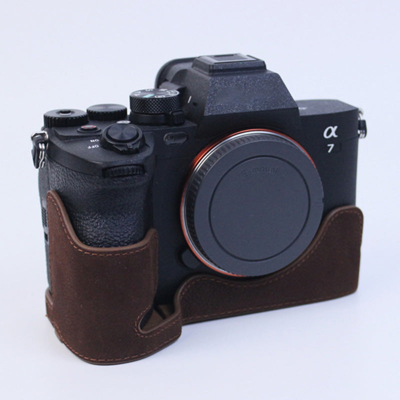 Uniqkart for Sony A7M4  /  A1  /  A7S III  /  A7S3  /  A7R5 Shockproof Camera Cover Genuine Leather Camera Bottom Case Protective Sleeve - Coffee