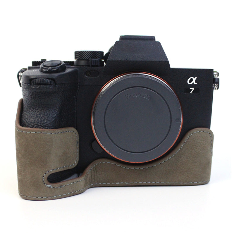 Uniqkart for Sony A7M4  /  A1  /  A7S III  /  A7S3  /  A7R5 Shockproof Camera Cover Genuine Leather Camera Bottom Case Protective Sleeve - Grey