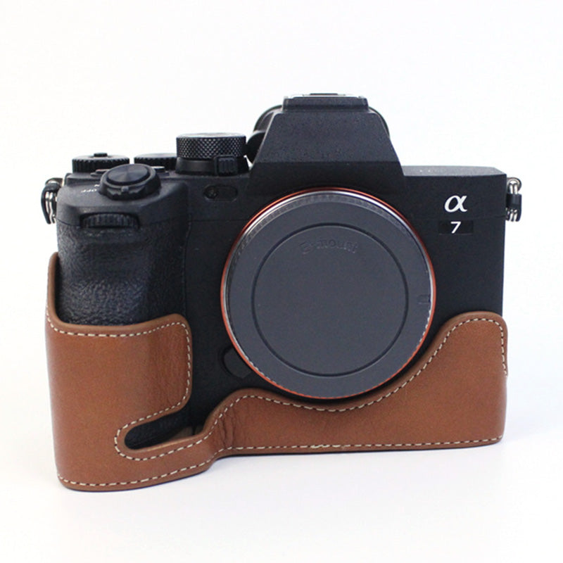Uniqkart for Sony A7M4  /  A1  /  A7S III  /  A7S3  /  A7R5 Shockproof Camera Cover Genuine Leather Camera Bottom Case Protective Sleeve - Brown
