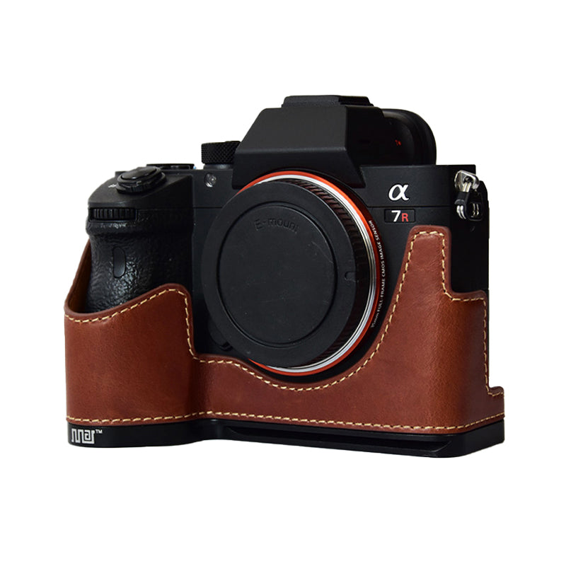 Uniqkart for Sony A7M3/A9/A73/A7R3 Genuine Leather Camera Bottom Case Protective Half Body Cover Quick Release Plate Bracket Holder - Coffee
