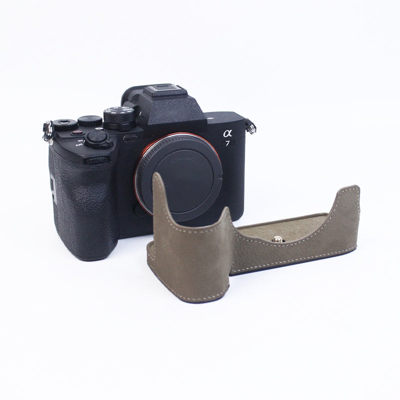 Uniqkart for Sony A7M4/A7S3/A1 Convenient Detachable Camera Bottom Case Protective Half Body Cover Holder - Khaki/Grey