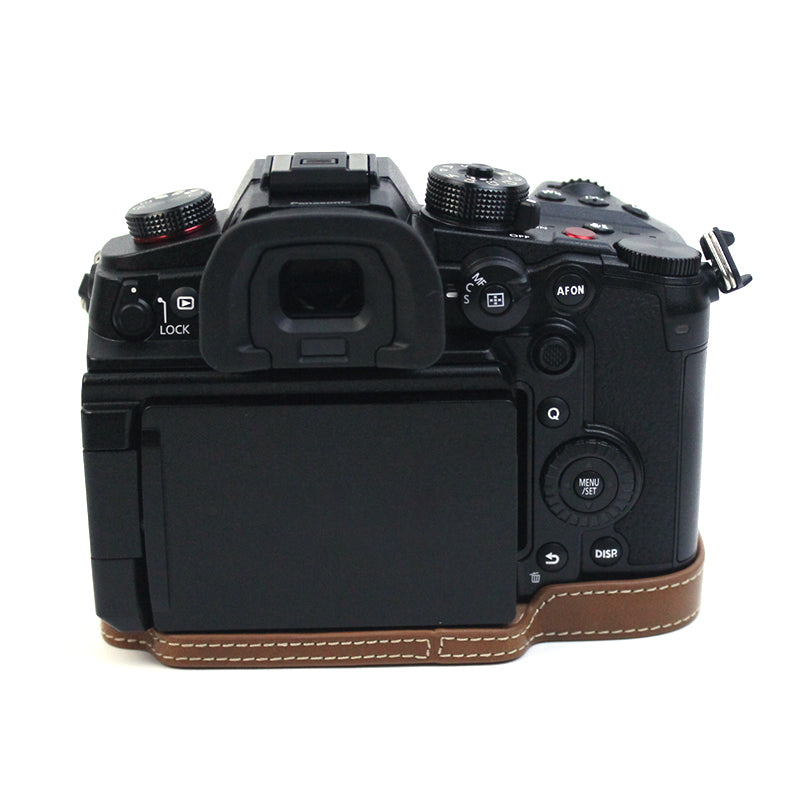 Uniqkart for Panasonic LUMIX GH6/DC-GH6GK Fashionable PU Leather Camera Bottom Case Battery Opening Design Protective Half Body Cover - Brown