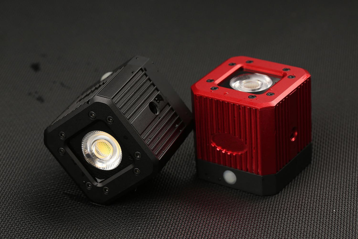 Professional Mini COB Video Light Compatible for Camera Camcorder and Smartphone - Red