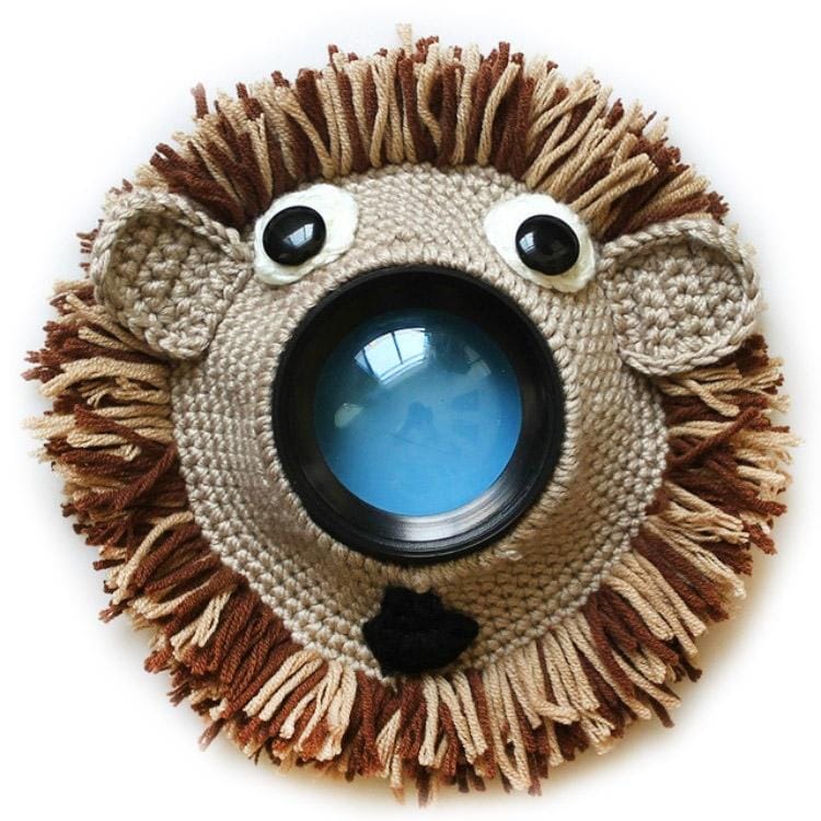 Hand-knitted Wool Camera Lens Animal Decoration Ring Baby Photo Guide Props (Khaki Lion)