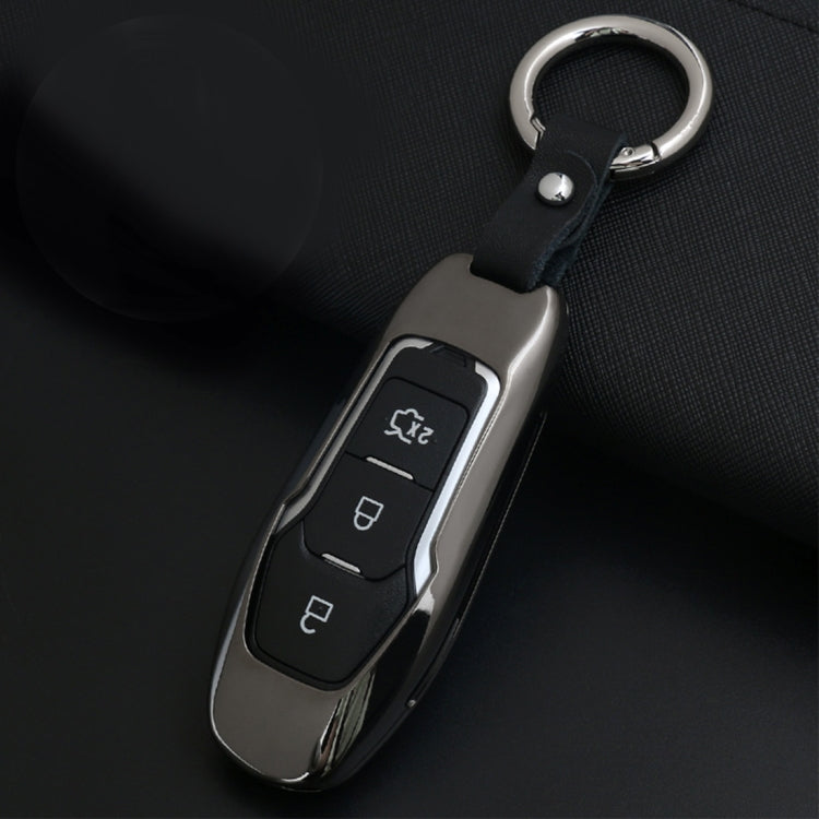 B Style Car Buckle Key Shell Zinc Alloy Car Chain Shell Car Key Shell Case Key Ring for Ford, Random Color Delivery