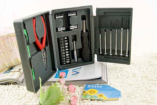 24 Piece Home Repair Hardware Tool Set Pliers Screwdrivers Kit