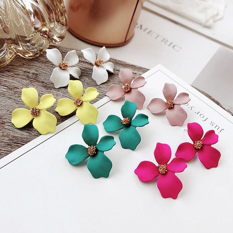 Ladies Cute Spray Paint Metal Flower Stud Earrings (Red)